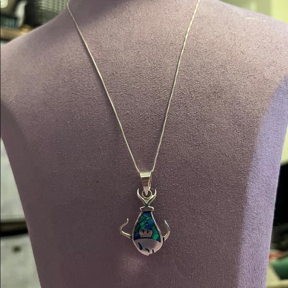 Vintage Mexico Sterling and Opal Fish Pendant and Sterling Chain - Picture 2 of 3